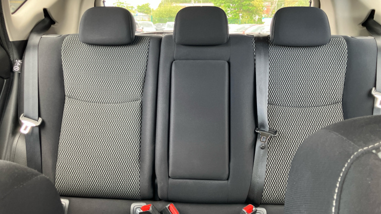 Nissan Pulsar 1.2 DiG-T Acenta 5dr Petrol Hatchback